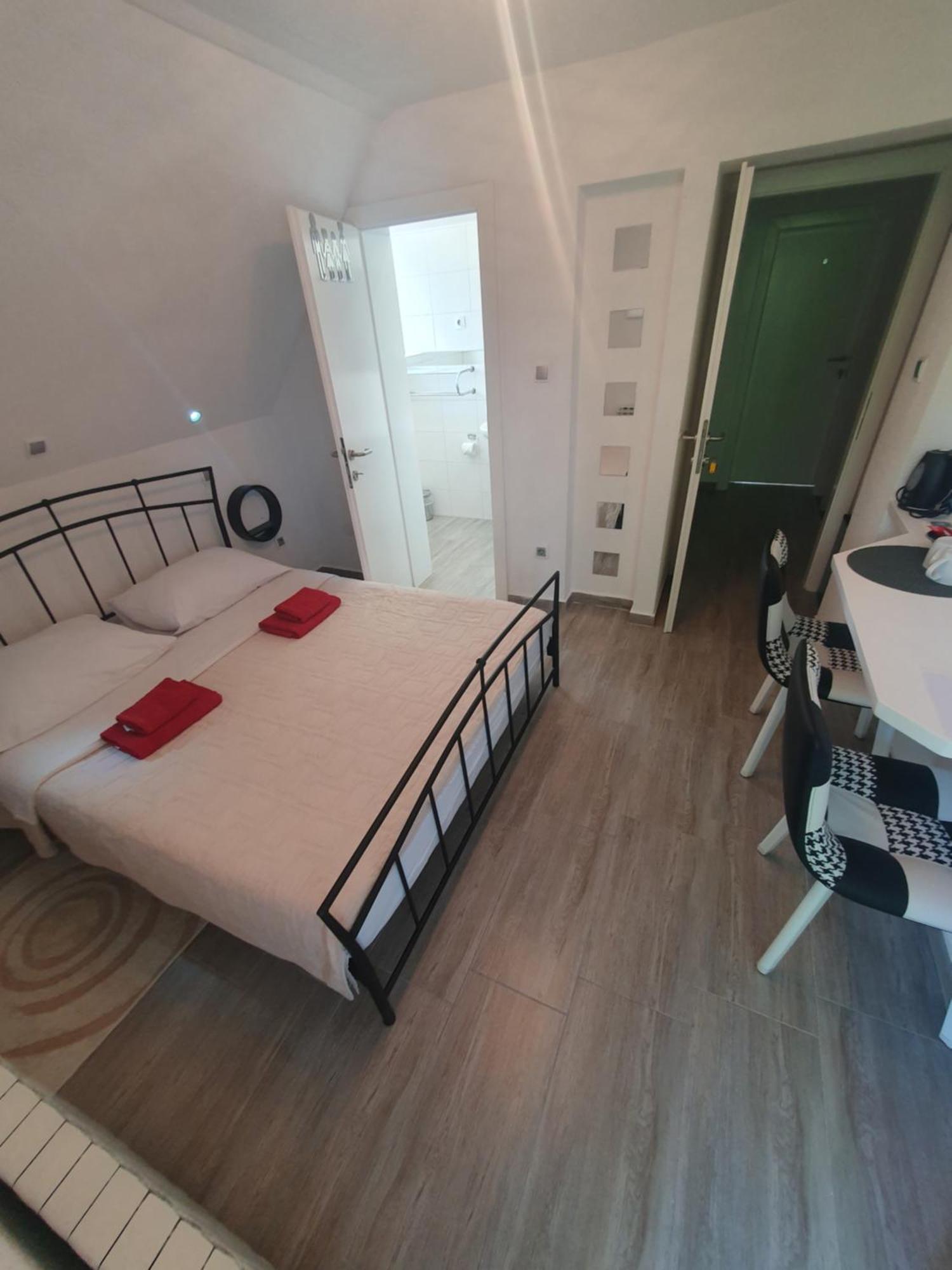 Guesthouse Nikola Plitvička Jezera Стая снимка