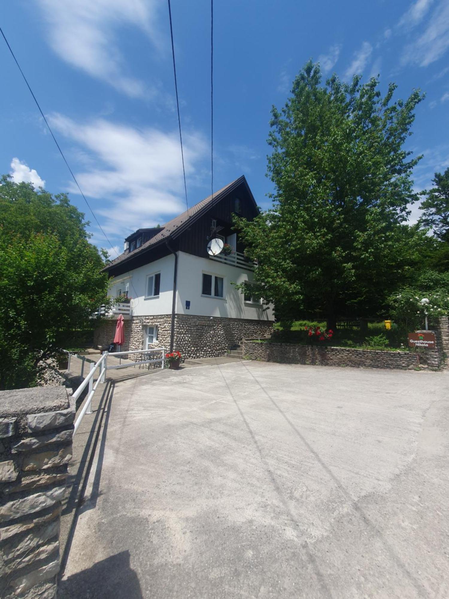 Guesthouse Nikola Plitvička Jezera Екстериор снимка