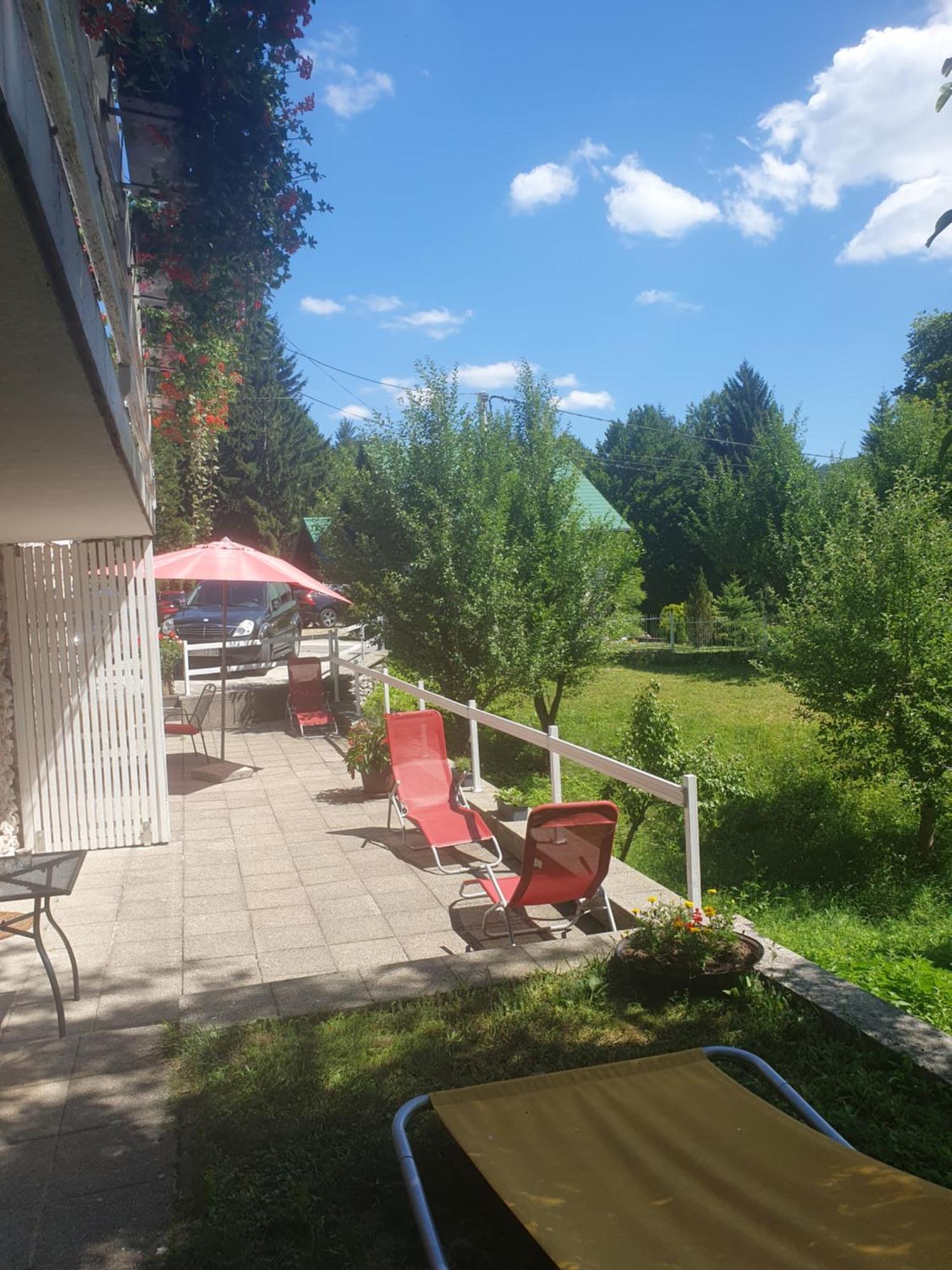 Guesthouse Nikola Plitvička Jezera Екстериор снимка